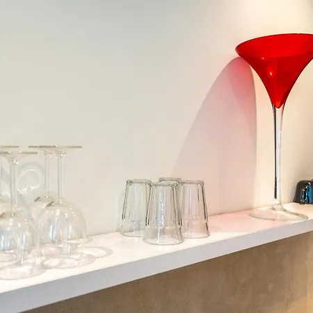 Stylish In The Heart Of Center * ברדה