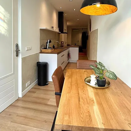 Appartamento Stylish In The Heart Of Center Breda