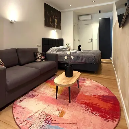 Stylish In The Heart Of Center Appartement *